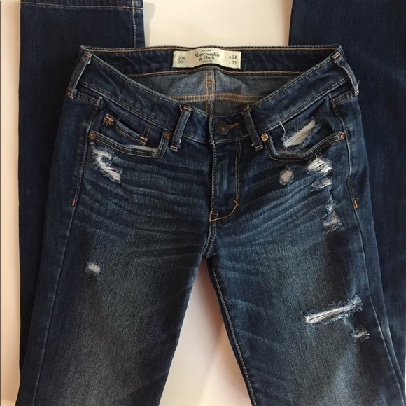 Abercrombie & Fitch Straight Leg Jeans. Size 24 - Picture 6 of 6